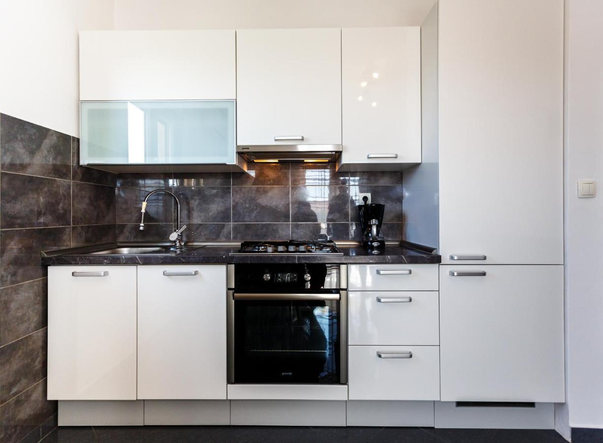 Apartmani Pavlovic Krk Town Esterno foto