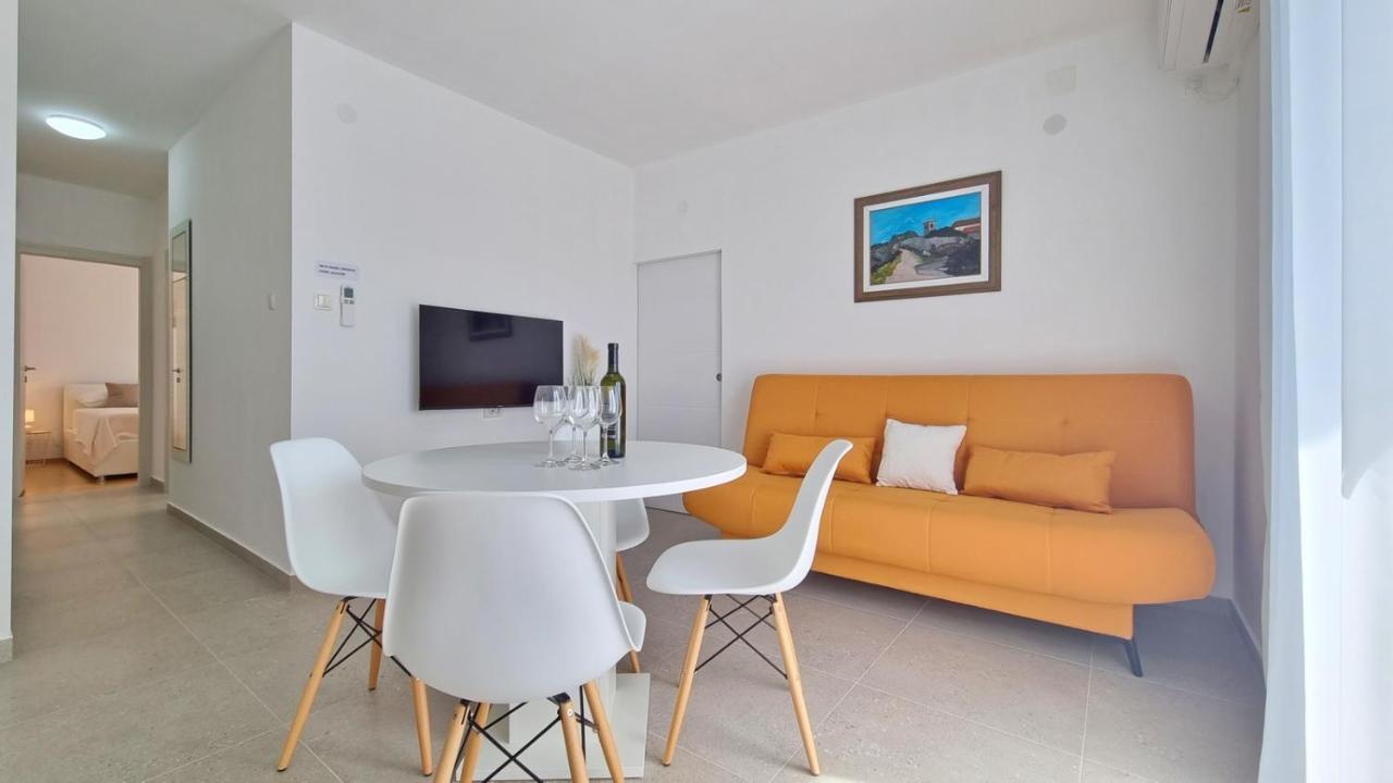 Apartmani Pavlovic Krk Town Esterno foto