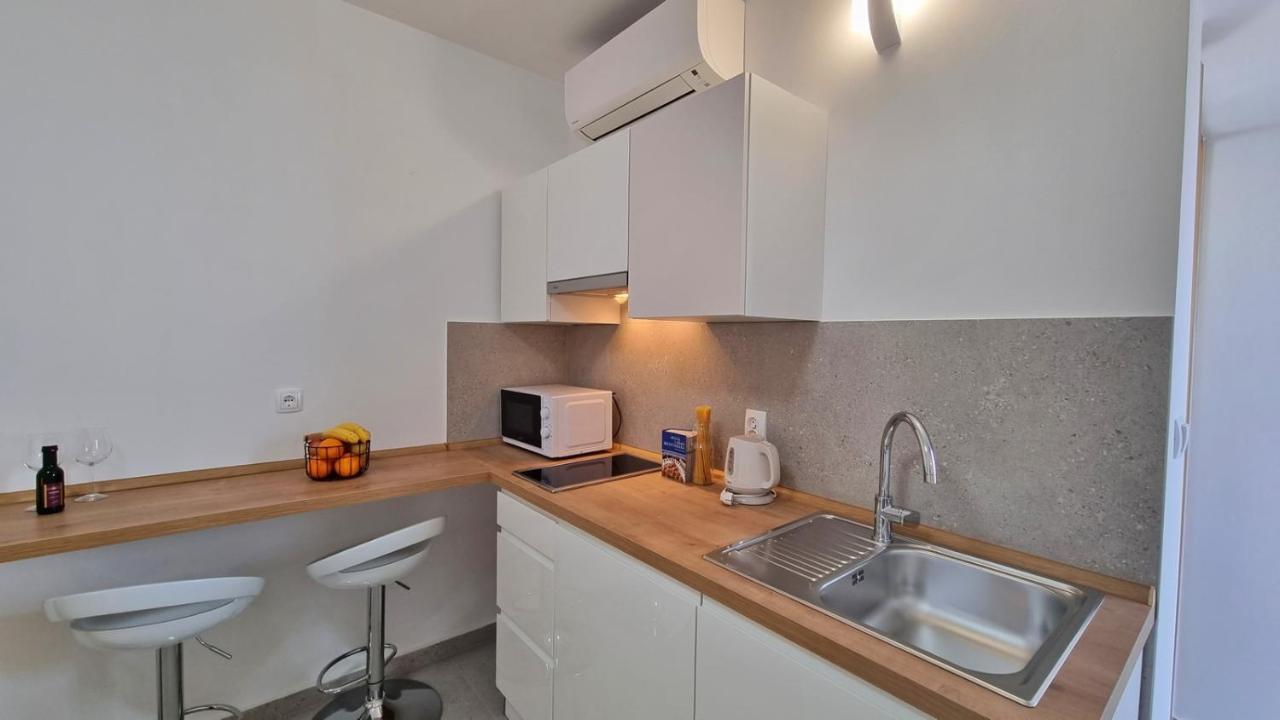 Apartmani Pavlovic Krk Town Esterno foto