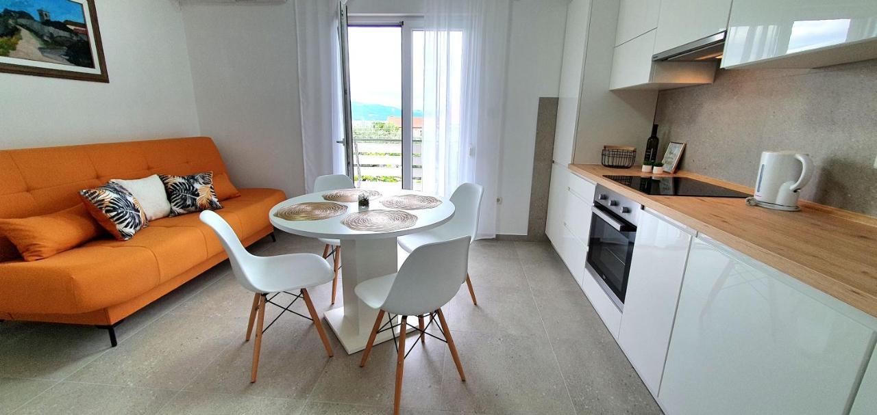 Apartmani Pavlovic Krk Town Esterno foto