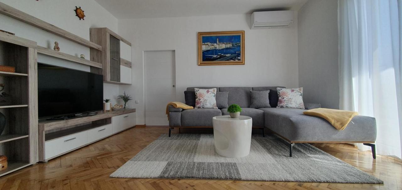 Apartmani Pavlovic Krk Town Esterno foto