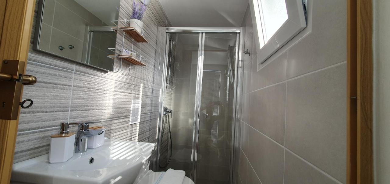 Apartmani Pavlovic Krk Town Esterno foto